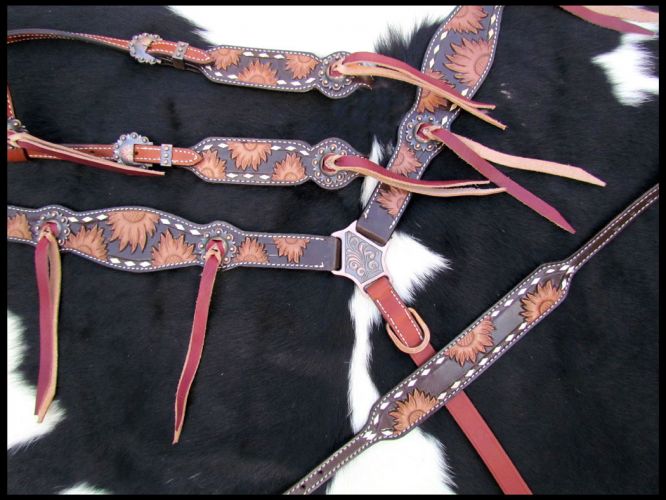 Showman Engraved Sunflower Leather Single Ear headstall and breastcollar set #2